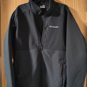 Columbia Men's Black Performance Jacket